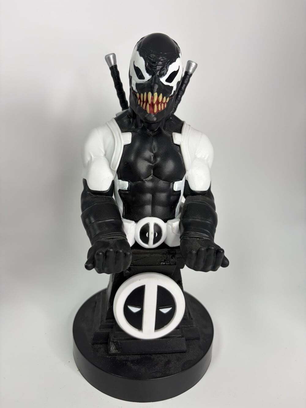 Cable Guys Marvel Deadpool "Back in Black" Phone & Controller Holder *IN HAND*